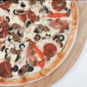 пицца Мясной Хайп 35см на белом соусе